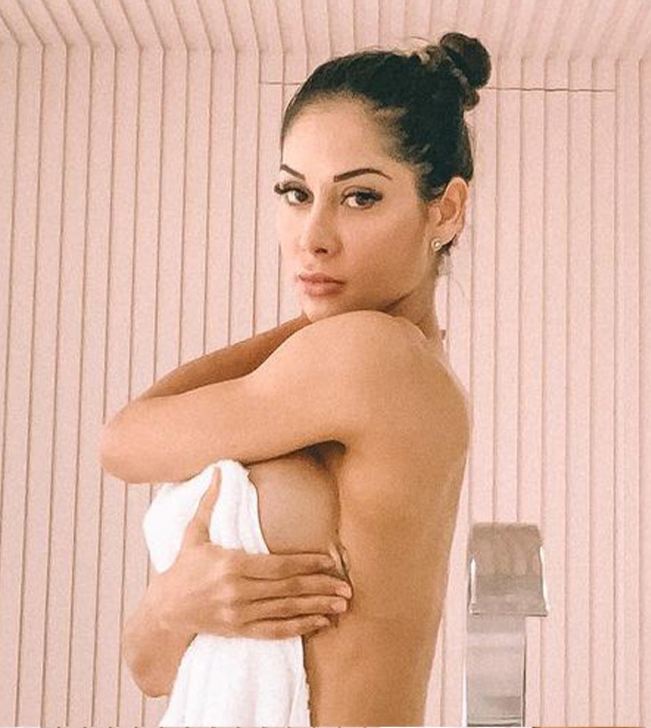 Pra não esquecer: Mayra Cardi cavalgando e&nbsp;mamando