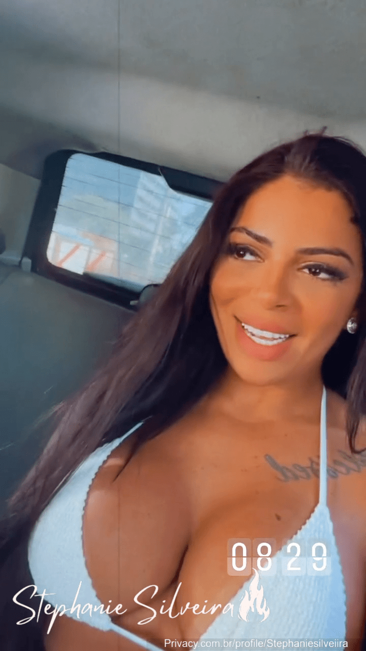 Stephanie Silveira: siririca no Uber – 6&nbsp;minutos