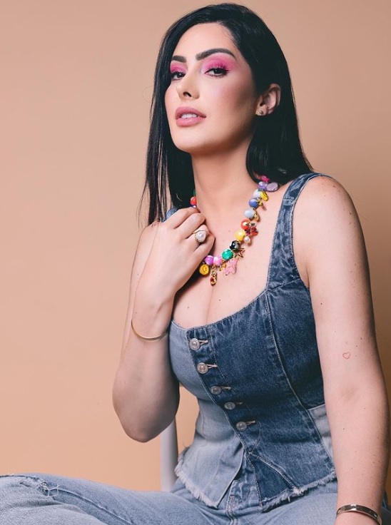 Francine Piaia Cavalgando no&nbsp;namorado