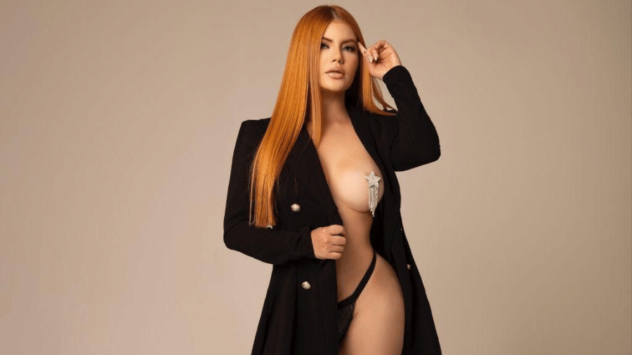 Maitê Sasdelli gozando na Sex Machine – 12&nbsp;minutos