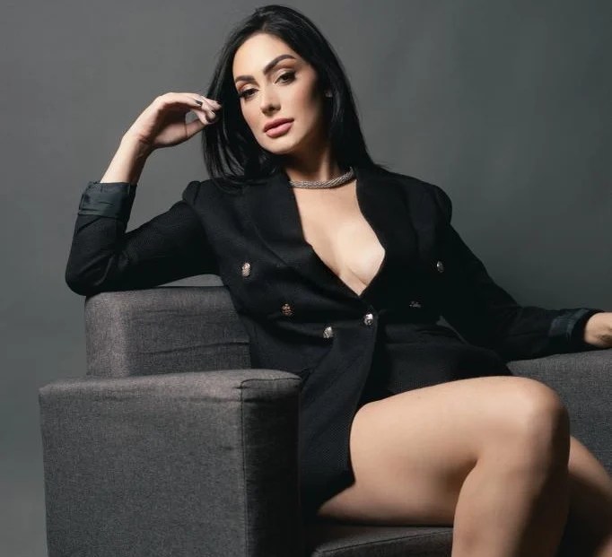 Francine Piaia dando boquete no namorado – 2&nbsp;minutos