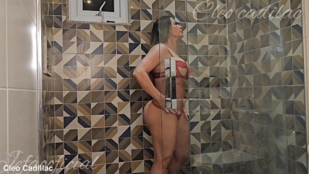 Cléo Cadillac dando pro Jefão no chuveiro – 17&nbsp;Minutos