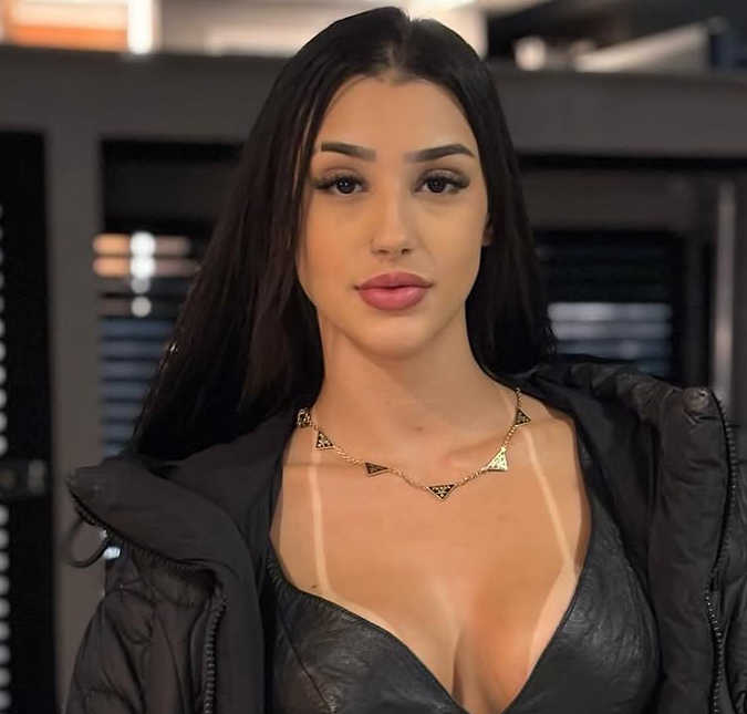 Bia Miranda mamando o&nbsp;namorado