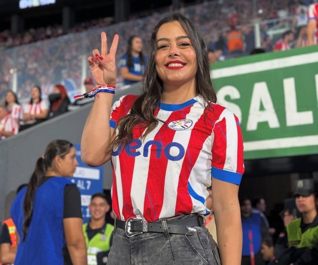 Larissa Riquelme nua – vídeos&nbsp;amadores